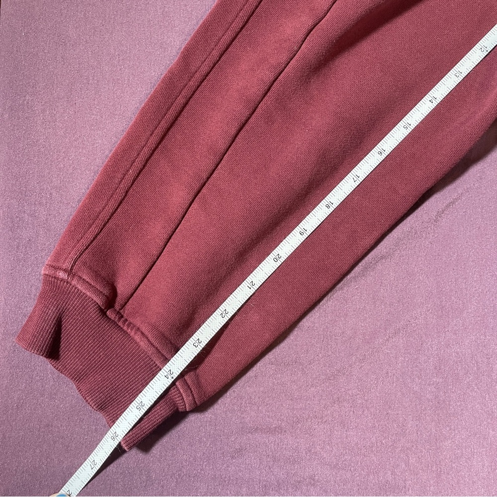 Lululemon Scuba High-Rise Jogger Sweatpants in Distressed Red - Size 6 - Picture 3 of 7